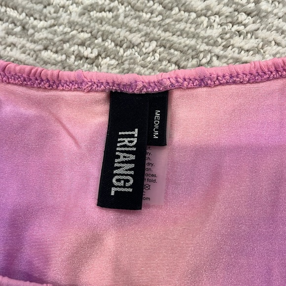 TRIANGL BIKINI OMBRÉ PINK/PURPLE. TOP: SMALL++ & BOTTOM: CHEEKY MEDIUM 🩷💜🖤 - Picture 2 of 7